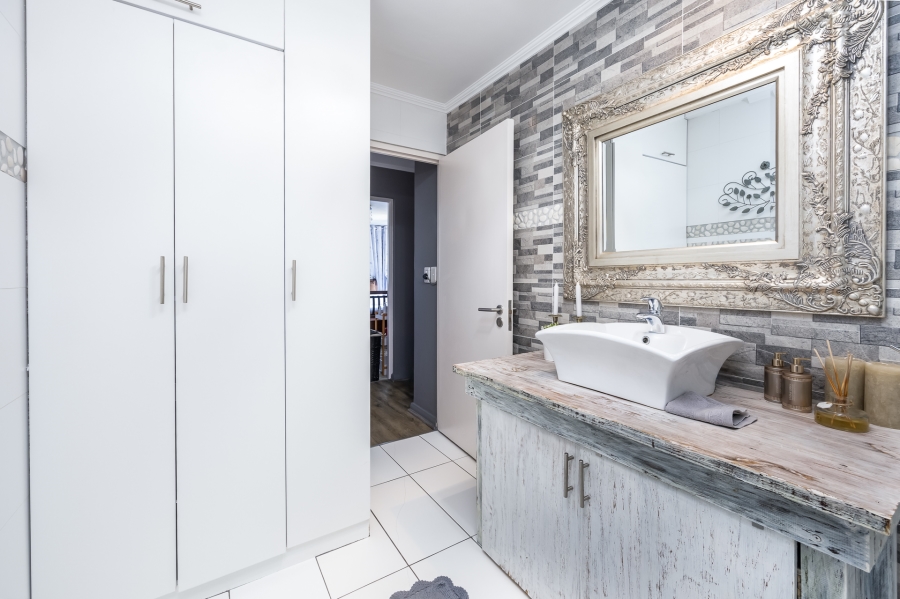 2 Bedroom Property for Sale in Tyger Waterfront Western Cape